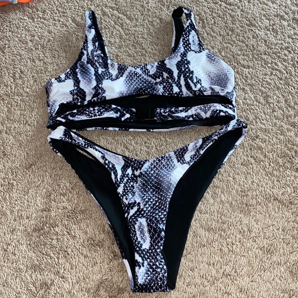 Black and white snakeskin Bikini